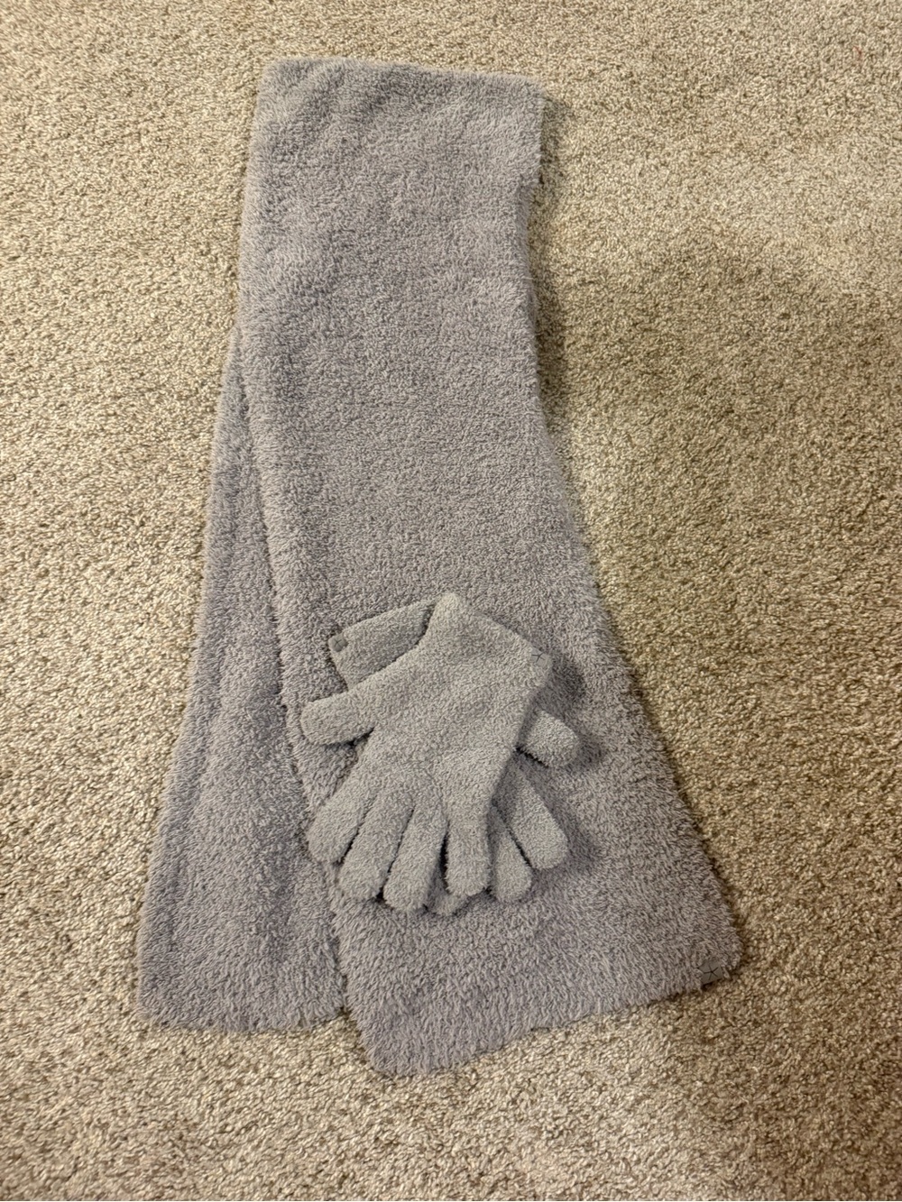 Barefoot Dreams Plush Throw in Light Gray